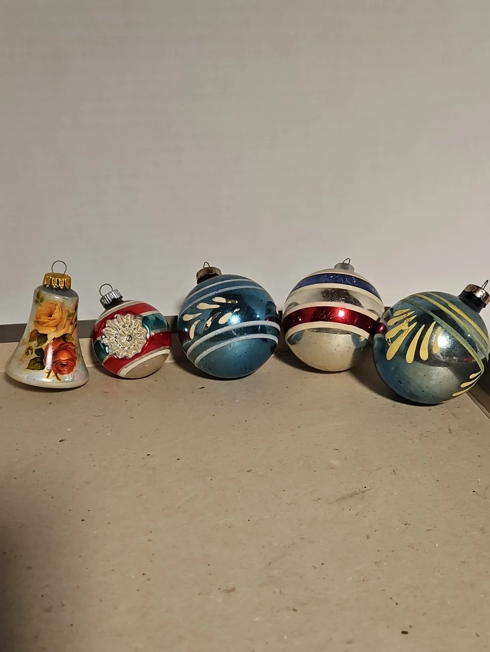 Vintage Holiday Assorted Ornament Set — Blue, Red & Cream
